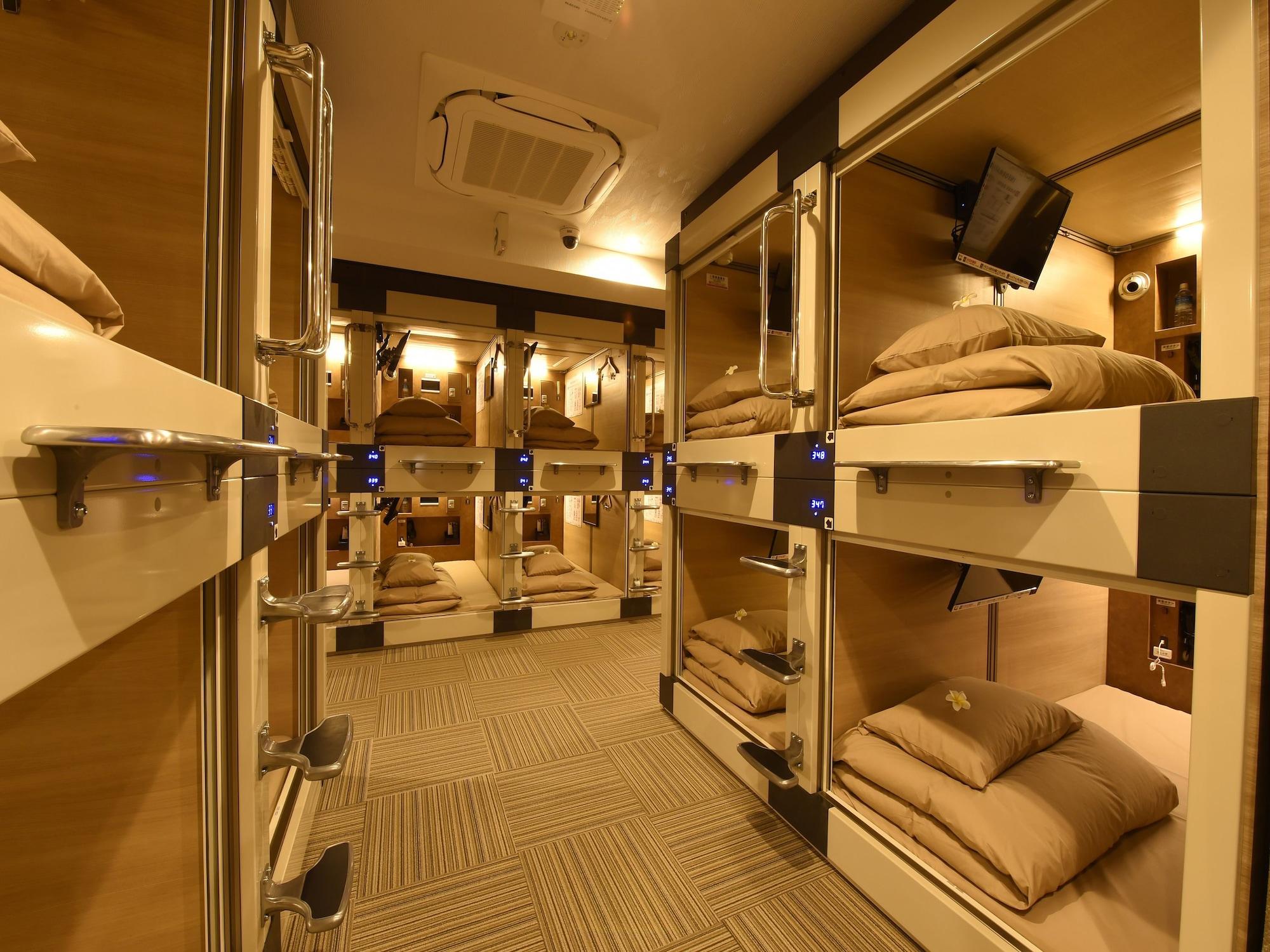 Capsule Hotel Anshin Oyado Premium Resort Kyoto Shijo Karasuma Exterior photo